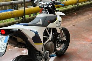 Husqvarna 701 Supermoto