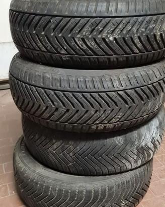 Gomme auto