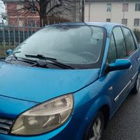 Renault Scenic Blu