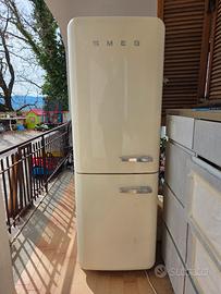 Iconico Smeg Anni '50 Combinato (FAB32) - Panna - 