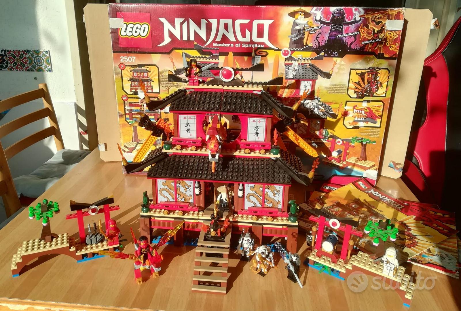Vendo Scambio e Regalo MiniFigures LEGO