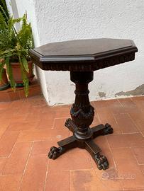 Antico tavolino ottagonale