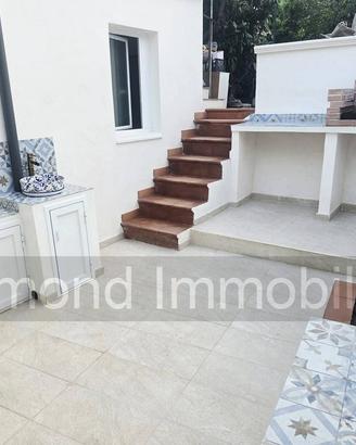 Casa singola con cortile a Torre Archirafi-Riposto