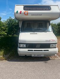 Camper mansardato