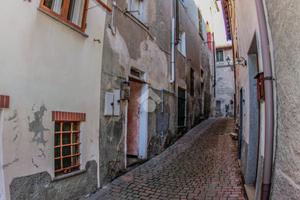 CASA SEMINDIPENDENTE A CARROSIO