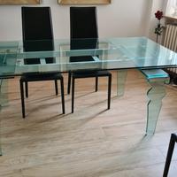 Tavolo cristallo Tonin e 4 sedie calligaris