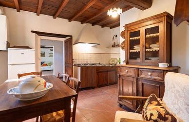 Ampio Quadrilocale con giardino e posto auto