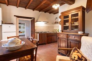 Ampio Quadrilocale con giardino e posto auto