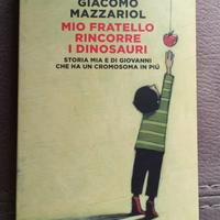 Libro "Mio fratello rincorre i dinosauri"
