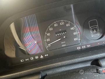 Fiat Uno solo 9000 KM