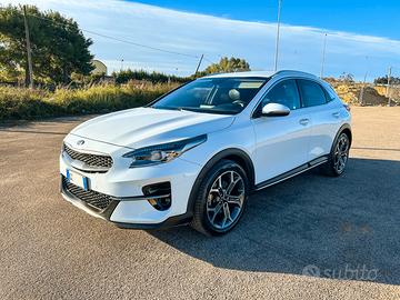 KIA XCeed 1.6 CRDi 136 CV MHEV iMT High Tech