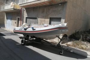 Gommone bsc 90cv Evinrude E-tec