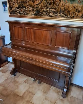 Pianoforte a muro 