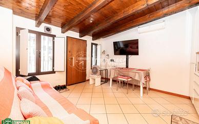 SPLENDIDO BILOCALE DI 50 MQ RISTRUTTURATO!!