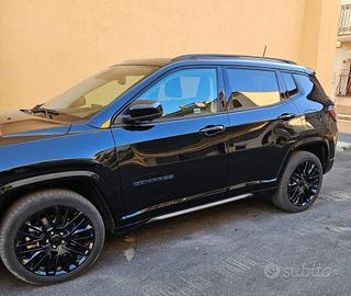 JEEP COMPAS 4X4 TOTAL BLACK BENZINA +ELETTRICA 