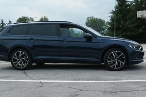 Volkswagen Passat variant 2.0 TDI DSG