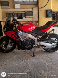 Aprilia Tuono V4