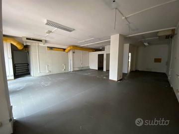 Immobile di 850 m² con 2 locali a Firenze