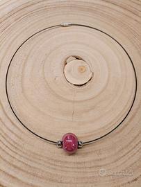 Girocollo handmade perla ceramica fuxia