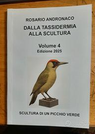 Scultura di un picchio verde edizione 2025