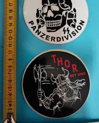 Adesivi THOR e TOTENKOPF