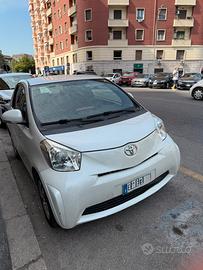Toyota IQ cambio automatico