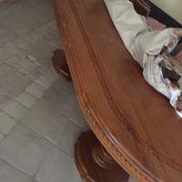 Tavolocon sedie imbottite in teak tutto lavorato