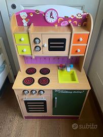 Cucina in legno per bambini