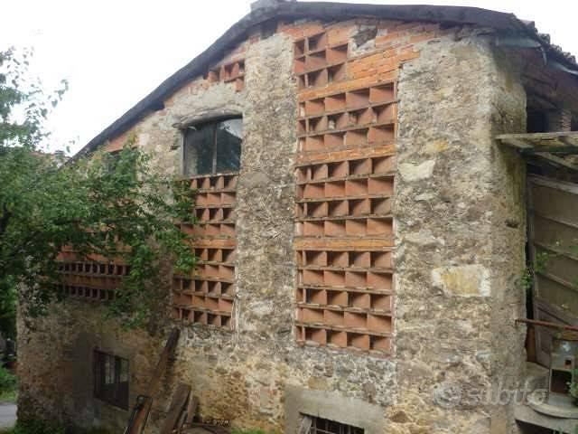 Rustico / Casale di 110 m² con 3 locali a Capannor - Vista 3