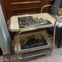 Carrello con vassoi rimovibili con stampe antiche