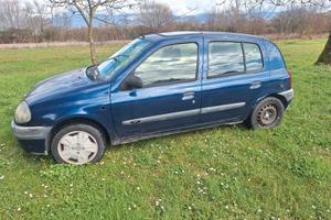 clio 4 porte benzina