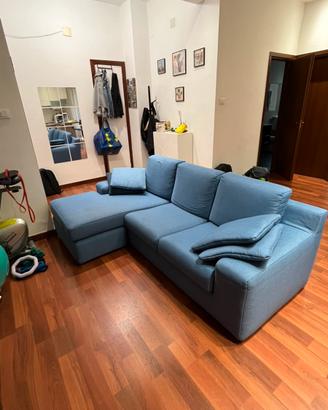 Divano con penisola reversibile