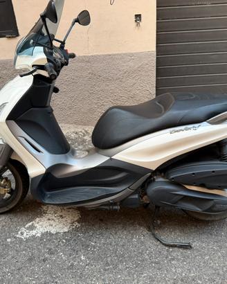 Piaggio Beverly 350 sport touring