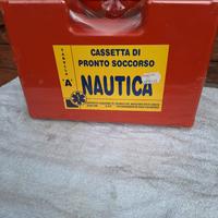 Cassetta nautica di pronto soccorso