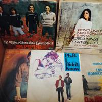 50 vinili piccoli a 45 giri