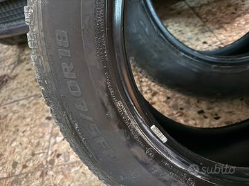 Pneumatici 235/60/18