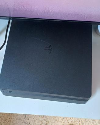 Play Station slim 4 con joystick nuovo