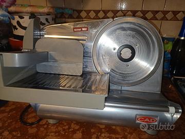 Affettatrice CAD in acciaio Inox