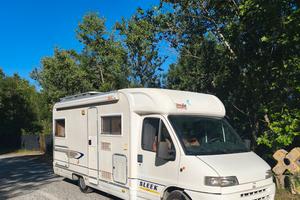 Camper semi integrale Elnagh 585 sleek