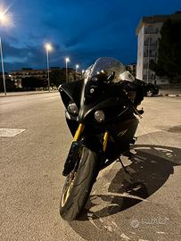 Yamaha YZF R1