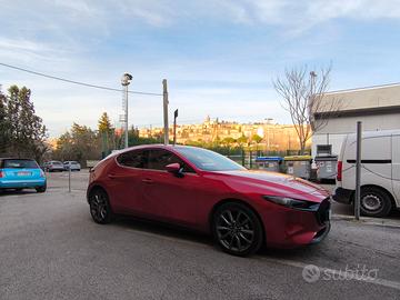 Mazda 3 Exclusive Soul Red
