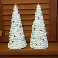 Alberi di natale fatti ad uncinetto