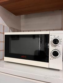 Forno a Microonde AKAI Bianco con Grill