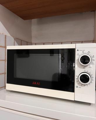 Forno a Microonde AKAI Bianco con Grill