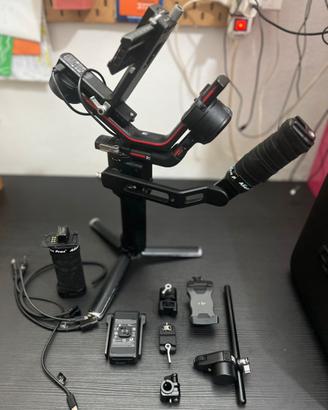 DJI RS3 PRO COMBO 2 batterie e tracolla SMALLRIG
