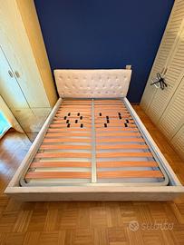 Letto matrimoniale contenitore con doghe