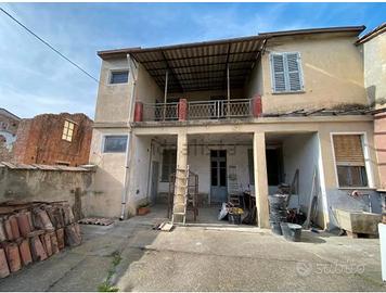 Vendita Casa indipendente - Sale via Ugo Bassi