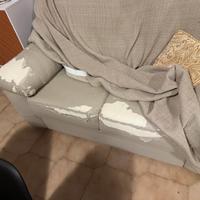 Divani die e tre posti