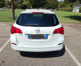 Opel Astra Sport Tourer Diesel