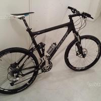 GIANT NRS full carbon composite MTB